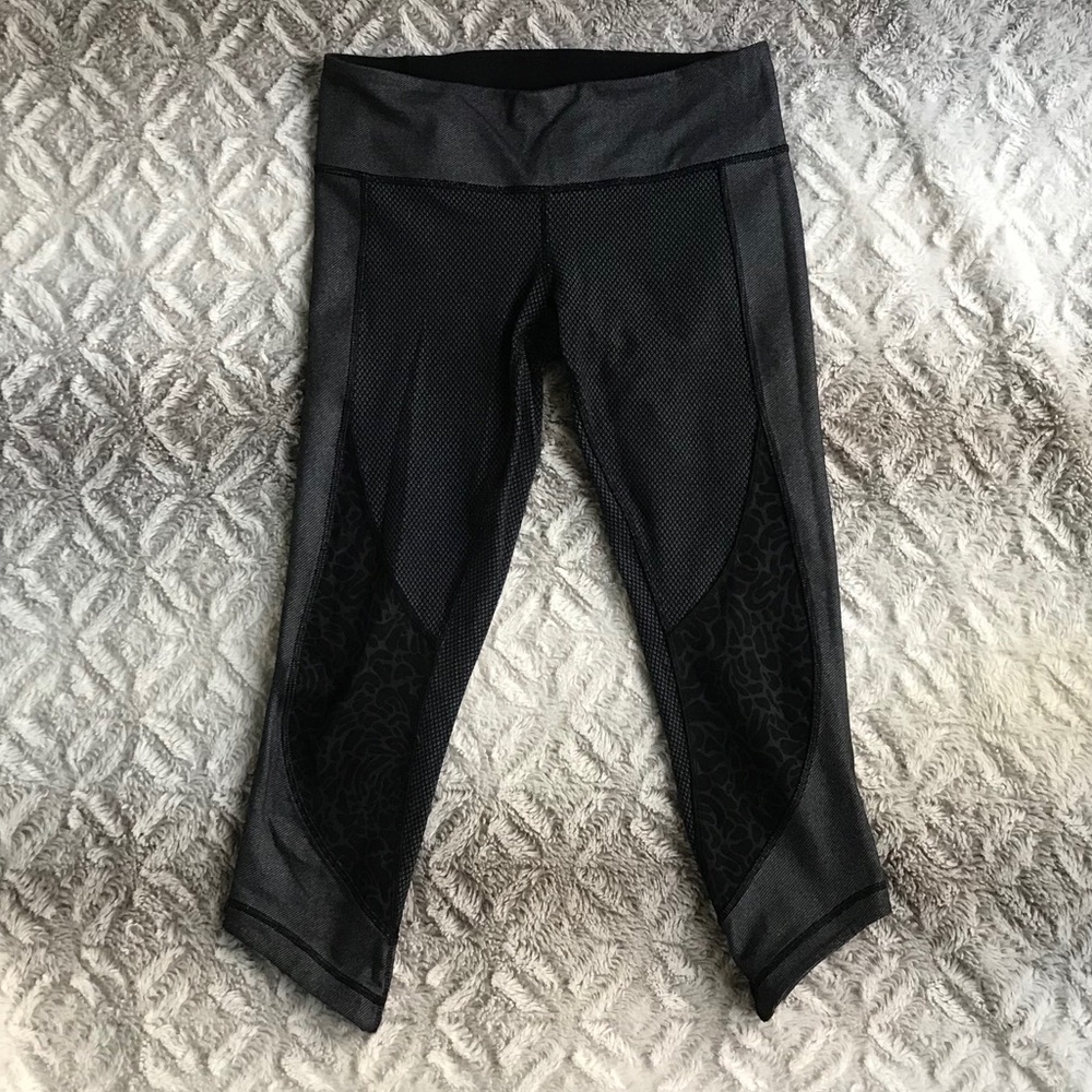 LULULEMON Just Breathe Crop Leggings